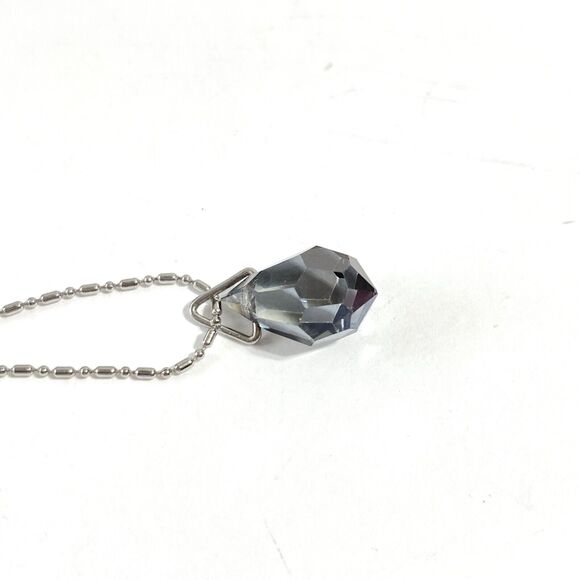 Gray Faceted Crystal Teardrop Pendant Necklace Silver Tone Dainty Chain 19” - Picture 4 of 9
